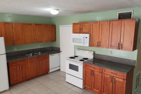 Immobilier commercial à vendre à Lauderhill, Floride: 334.45 m2 № 1141582 - photo 3