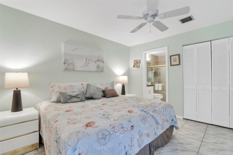 Villa ou maison à vendre à Deerfield Beach, Floride: 2 chambres, 131.46 m2 № 1141535 - photo 17