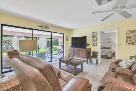 Villa ou maison à vendre à Deerfield Beach, Floride: 2 chambres, 131.46 m2 № 1141535 - photo 26