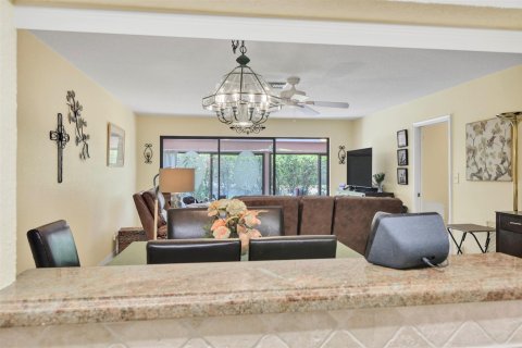 Villa ou maison à vendre à Deerfield Beach, Floride: 2 chambres, 131.46 m2 № 1141535 - photo 28