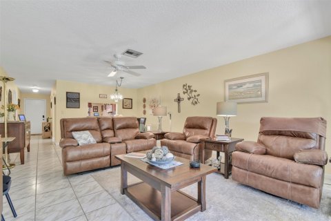 House in Deerfield Beach, Florida 2 bedrooms, 131.46 sq.m. № 1141535 - photo 24