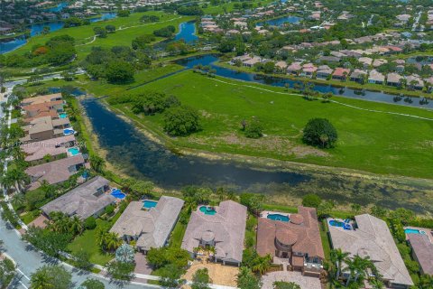 House in Parkland, Florida 6 bedrooms, 348.94 sq.m. № 1240296 - photo 6