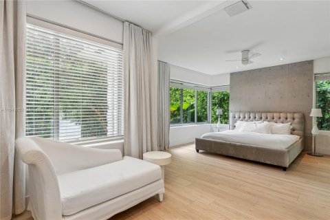 Casa en venta en Miami Beach, Florida, 4 dormitorios, 223.15 m2 № 1316645 - foto 17