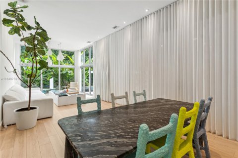 Casa en venta en Miami Beach, Florida, 4 dormitorios, 223.15 m2 № 1316645 - foto 8