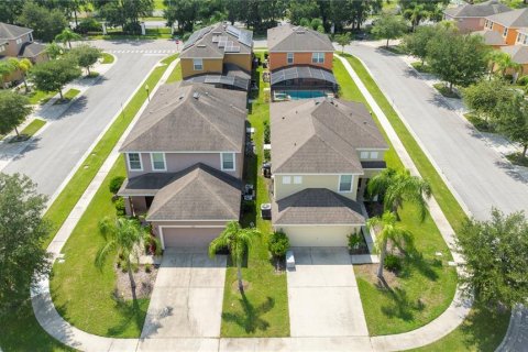 Villa ou maison à vendre à Kissimmee, Floride: 5 chambres, 260.68 m2 № 1338199 - photo 2