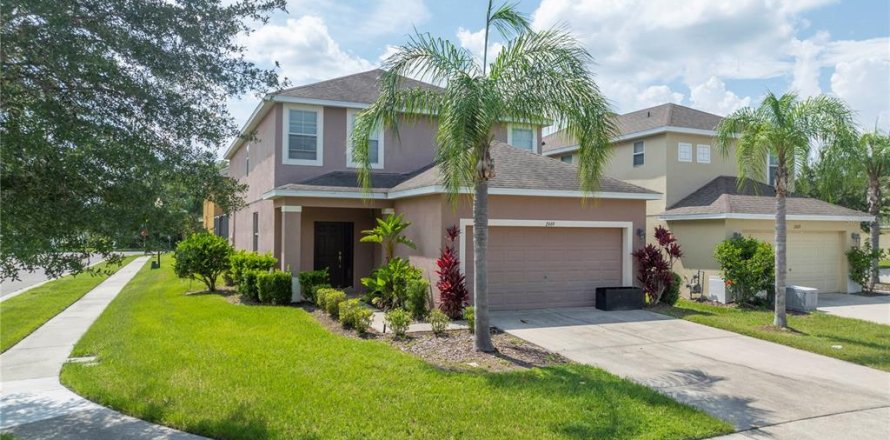 Villa ou maison à Kissimmee, Floride 5 chambres, 260.68 m2 № 1338199