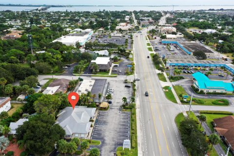 Commercial property in Jensen Beach, Florida № 822019 - photo 4