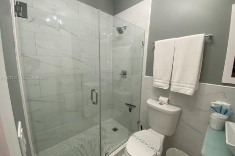 Touwnhouse à vendre à Miami, Floride: 3 chambres, 158.49 m2 № 1140852 - photo 10