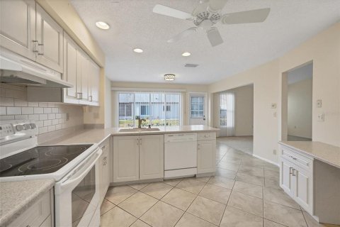 Villa ou maison à vendre à Englewood, Floride: 2 chambres, 128.48 m2 № 1137486 - photo 11