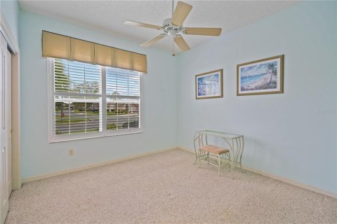 House in The Villages, Florida 3 bedrooms, 181.35 sq.m. № 1340931 - photo 8