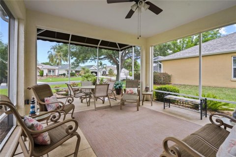 House in The Villages, Florida 3 bedrooms, 181.35 sq.m. № 1340931 - photo 30