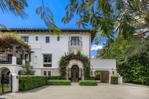Villa ou maison à vendre à Miami, Floride: 8 chambres, 676.24 m2 № 382705 - photo 3