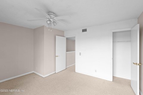 Condo in Jacksonville, Florida, 2 bedrooms  № 865745 - photo 23