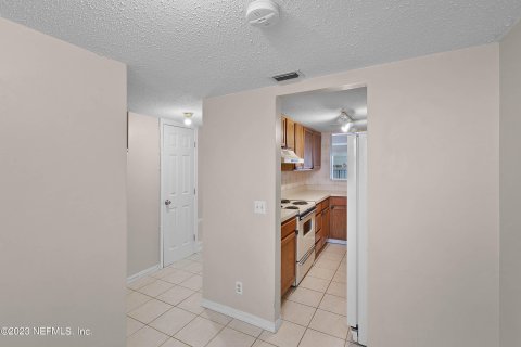 Condo in Jacksonville, Florida, 2 bedrooms  № 865745 - photo 17