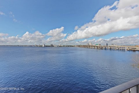 Condominio en venta en Jacksonville, Florida, 2 dormitorios, 127 m2 № 865745 - foto 1