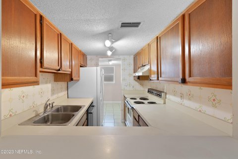 Condo in Jacksonville, Florida, 2 bedrooms  № 865745 - photo 19