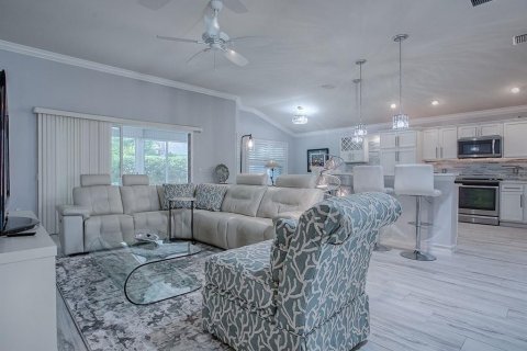 Casa en venta en The Villages, Florida, 3 dormitorios, 156.17 m2 № 1343114 - foto 8