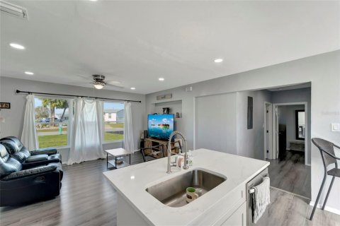 Villa ou maison à vendre à Punta Gorda, Floride: 4 chambres, 164.72 m2 № 1344039 - photo 7