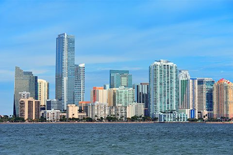 El mercado inmobiliario residencial de Florida es el más vulnerable a la baja durante la recesión