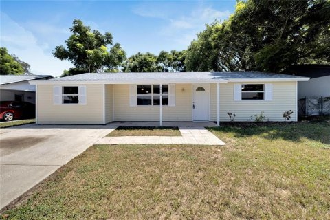 Casa en venta en New Port Richey, Florida, 4 dormitorios, 136.75 m2 № 1335487 - foto 1