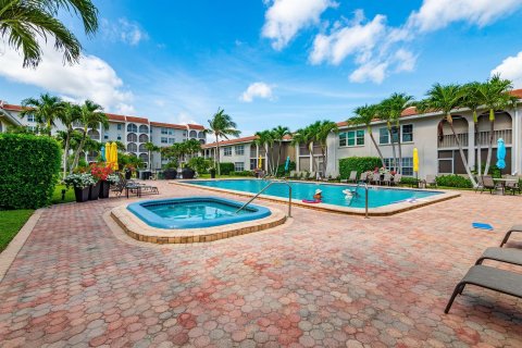 Copropriété à vendre à Boca Raton, Floride: 2 chambres, 100.33 m2 № 1216043 - photo 1