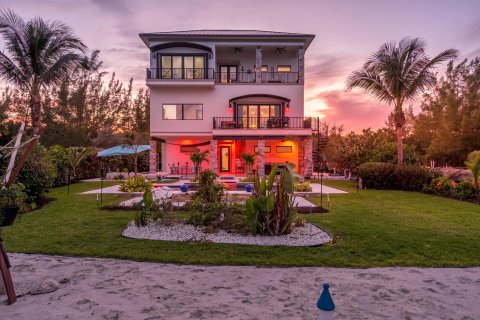 Casa en venta en Hutchinson Island South, Florida, 3 dormitorios, 347.27 m2 № 1162088 - foto 9