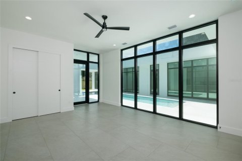 Casa en venta en Tampa, Florida, 5 dormitorios, 353.03 m2 № 1336581 - foto 21