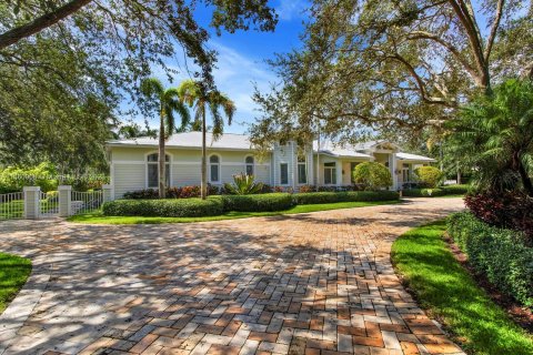 Casa en venta en Pinecrest, Florida, 5 dormitorios, 482.81 m2 № 739820 - foto 4