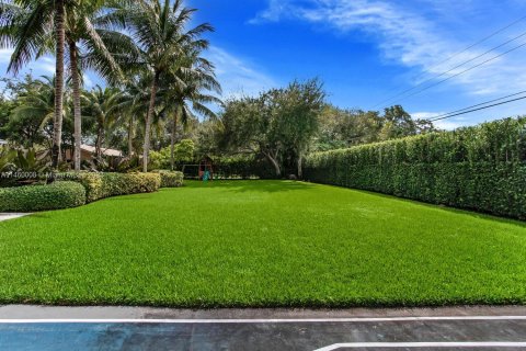 Villa ou maison à vendre à Pinecrest, Floride: 5 chambres, 482.81 m2 № 739820 - photo 16