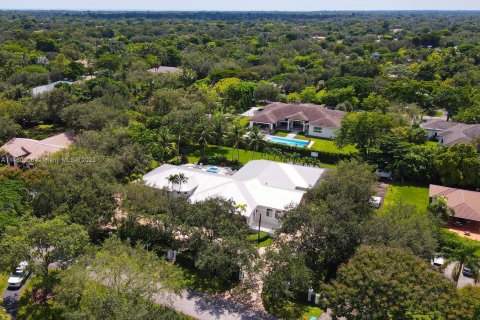 Villa ou maison à vendre à Pinecrest, Floride: 5 chambres, 482.81 m2 № 739820 - photo 13