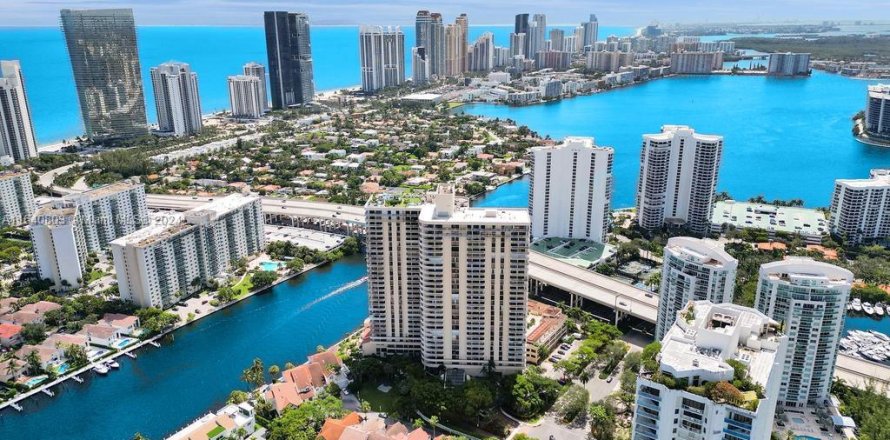 Condo in Aventura, Florida, 2 bedrooms  № 1321670