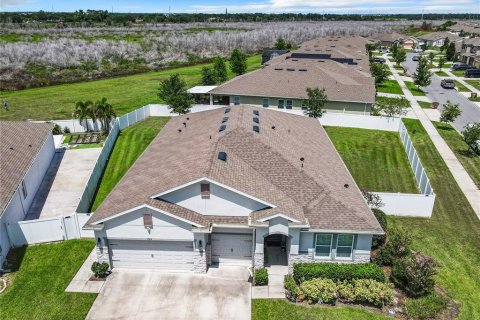 Villa ou maison à vendre à Kissimmee, Floride: 4 chambres, 264.86 m2 № 1308520 - photo 2