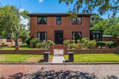 Villa ou maison à vendre à Tampa, Floride: 4 chambres, 240.25 m2 № 1258058 - photo 1