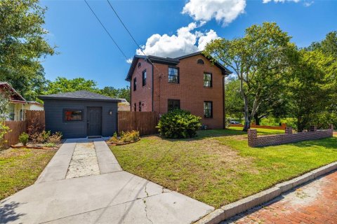 Villa ou maison à vendre à Tampa, Floride: 4 chambres, 240.25 m2 № 1258058 - photo 4