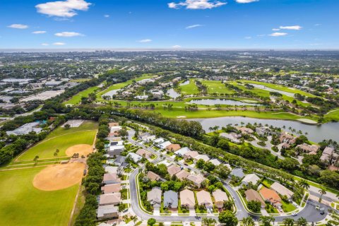 House in Jupiter, Florida 3 bedrooms, 146.69 sq.m. № 1221175 - photo 6