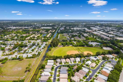 House in Jupiter, Florida 3 bedrooms, 146.69 sq.m. № 1221175 - photo 5