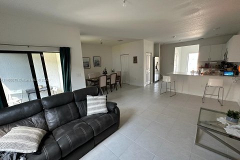 Townhouse in Miami, Florida 3 bedrooms, 183.95 sq.m. № 848855 - photo 8