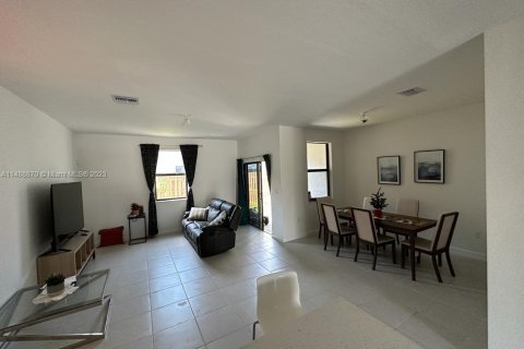 Townhouse in Miami, Florida 3 bedrooms, 183.95 sq.m. № 848855 - photo 7