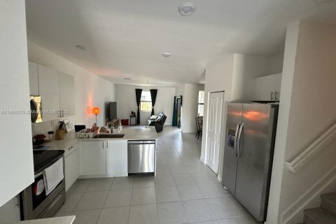 Townhouse in Miami, Florida 3 bedrooms, 183.95 sq.m. № 848855 - photo 6