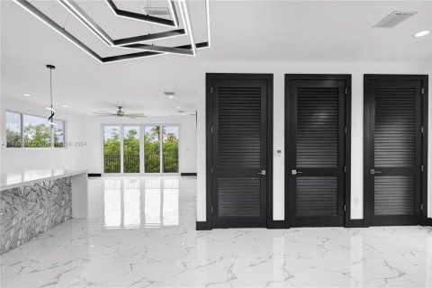 Villa ou maison à vendre à Marathon, Floride: 4 chambres, 229.65 m2 № 1010876 - photo 9