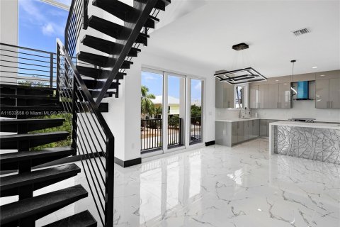 Casa en venta en Marathon, Florida, 4 dormitorios, 229.65 m2 № 1010876 - foto 8
