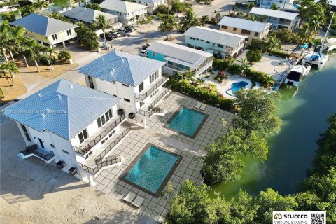 Villa ou maison à vendre à Marathon, Floride: 4 chambres, 229.65 m2 № 1010876 - photo 1