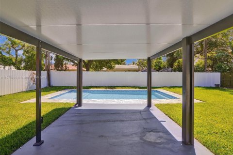 Villa ou maison à vendre à Biscayne Park, Floride: 6 chambres, 219.62 m2 № 1146859 - photo 8
