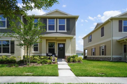 Adosado en venta en Kissimmee, Florida, 3 dormitorios, 168.8 m2 № 1273385 - foto 1