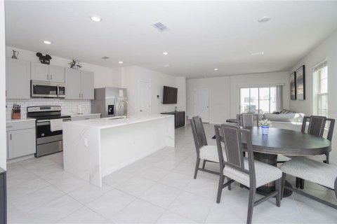 Touwnhouse à vendre à Kissimmee, Floride: 3 chambres, 168.8 m2 № 1273385 - photo 6