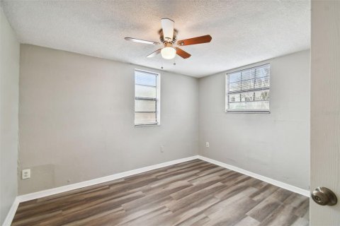 Immobilier commercial à vendre à Tampa, Floride: 4 chambres, 174.66 m2 № 1274437 - photo 7