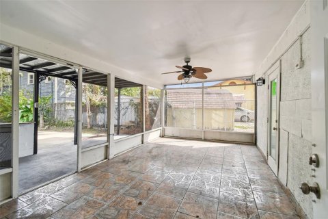 Commercial property in Tampa, Florida 4 bedrooms, 174.66 sq.m. № 1274437 - photo 26