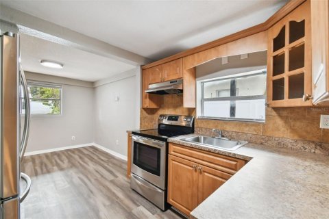 Immobilier commercial à vendre à Tampa, Floride: 4 chambres, 174.66 m2 № 1274437 - photo 17