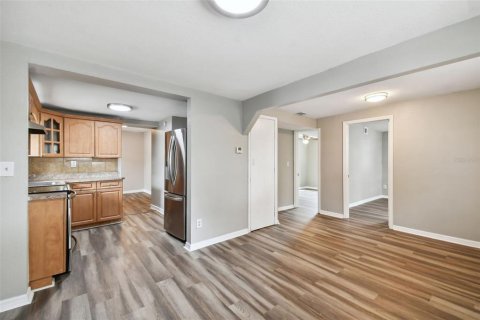 Immobilier commercial à vendre à Tampa, Floride: 4 chambres, 174.66 m2 № 1274437 - photo 6