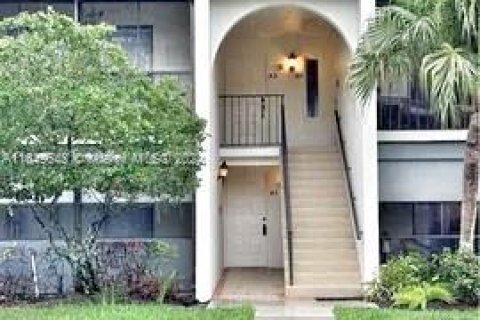 Condominio en venta en Palm City, Florida, 2 dormitorios, 103.21 m2 № 1345220 - foto 1